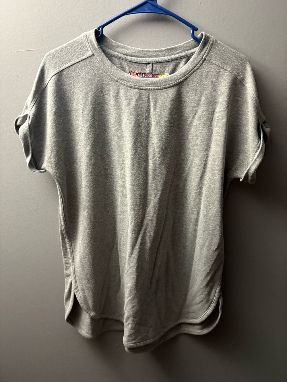 Cupio Heather Gray Short Sleeve Crewneck Top
